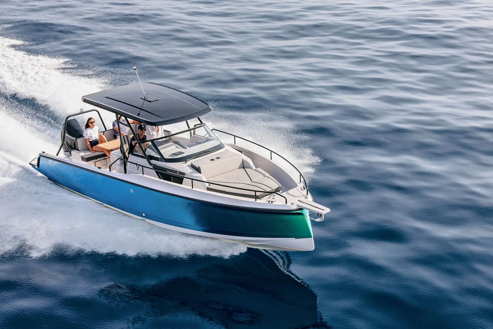Ryck 280 with a black hardtop cruising at speed, seen from above